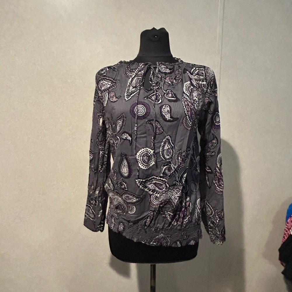 Merona Gray and Black Tie Collar Blouse XXL
